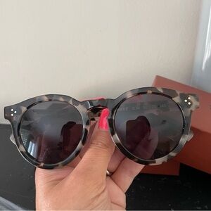 Illesteva Leonard II E Sunglasses
White Tortoise/Grey LIKE NEW